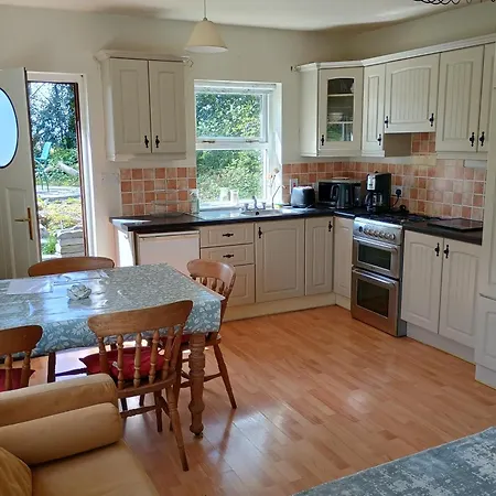 Mountshannon Cottage *