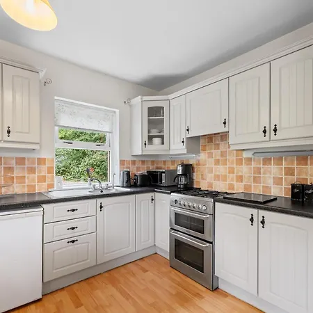 Mountshannon Cottage *