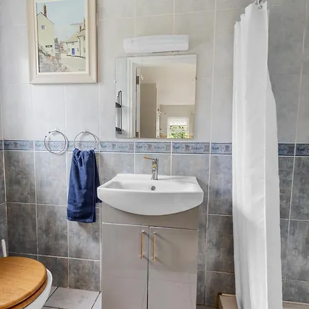 Mountshannon Cottage 마운트섀넌