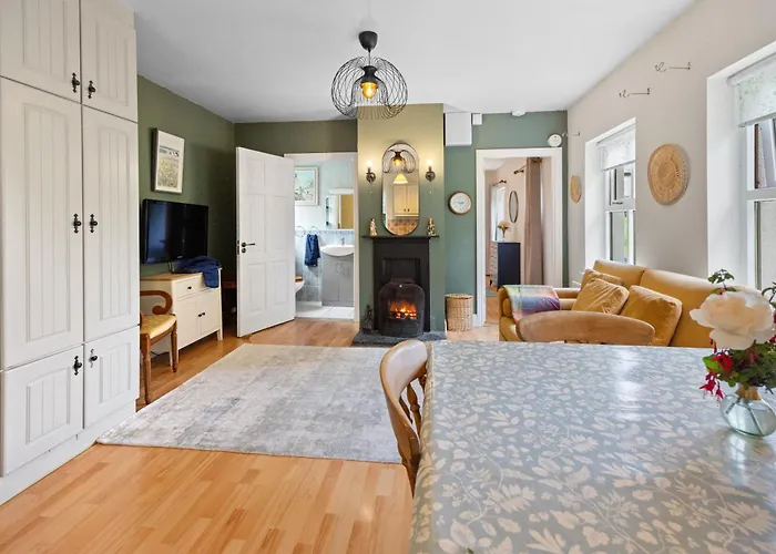 Mountshannon Cottage * Mountshannon